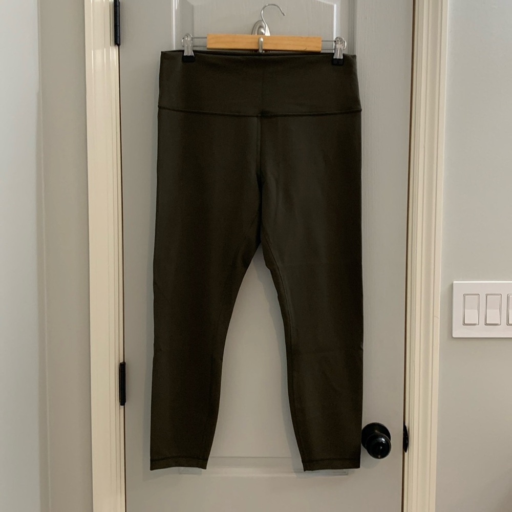 Lululemon Wunder Train Leggings 25” Size 14 Dark Olive Green Like New